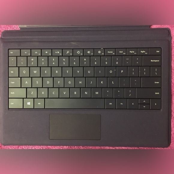Microsoft Surface Pro 3 Keyboard - Picture 1 of 2